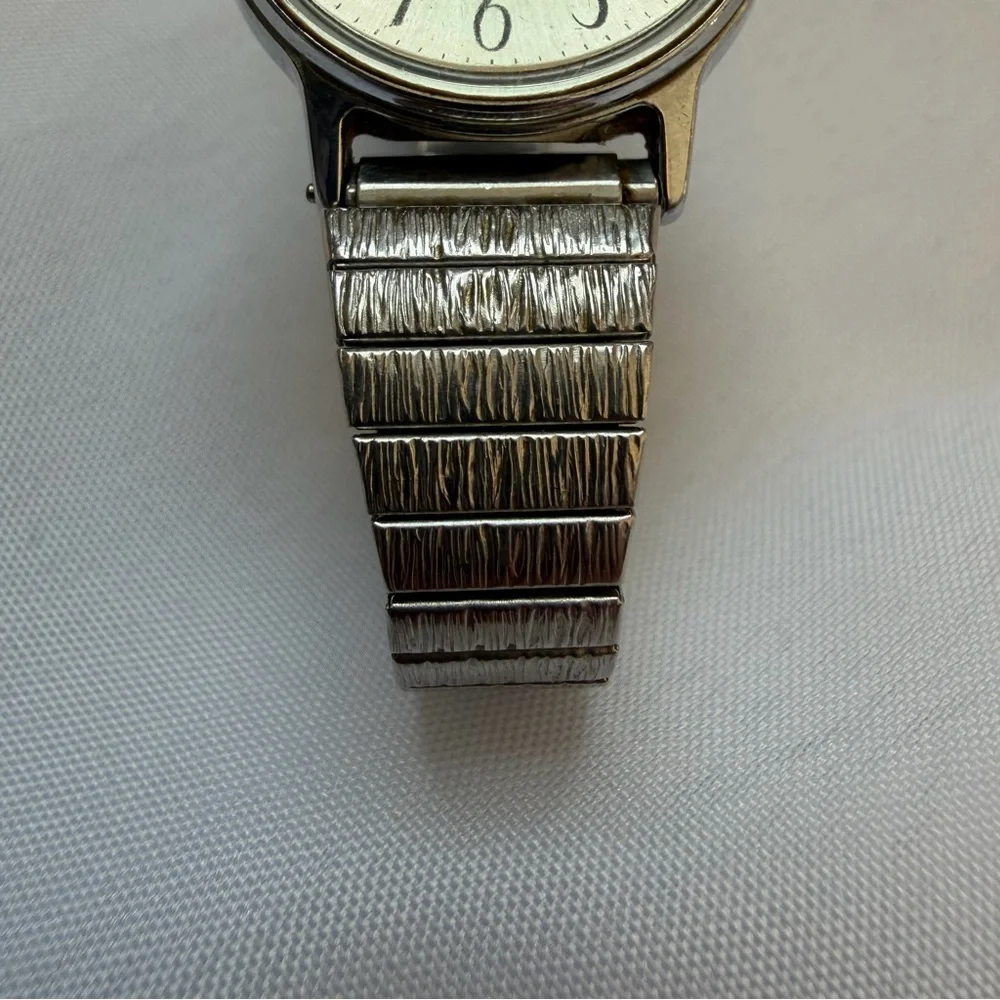 Vintage Timex Ladies Watch Silver Tone Stretch Band Date Quartz